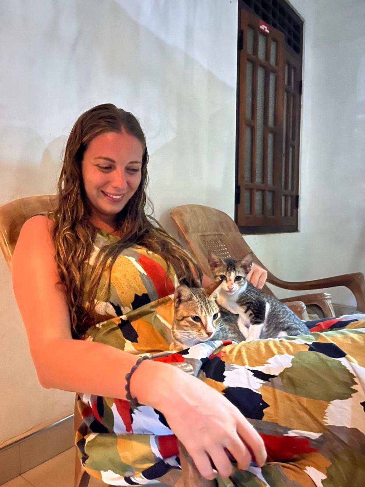 טרינקומאלה Alass Ga For Pets Lovers מראה חיצוני תמונה